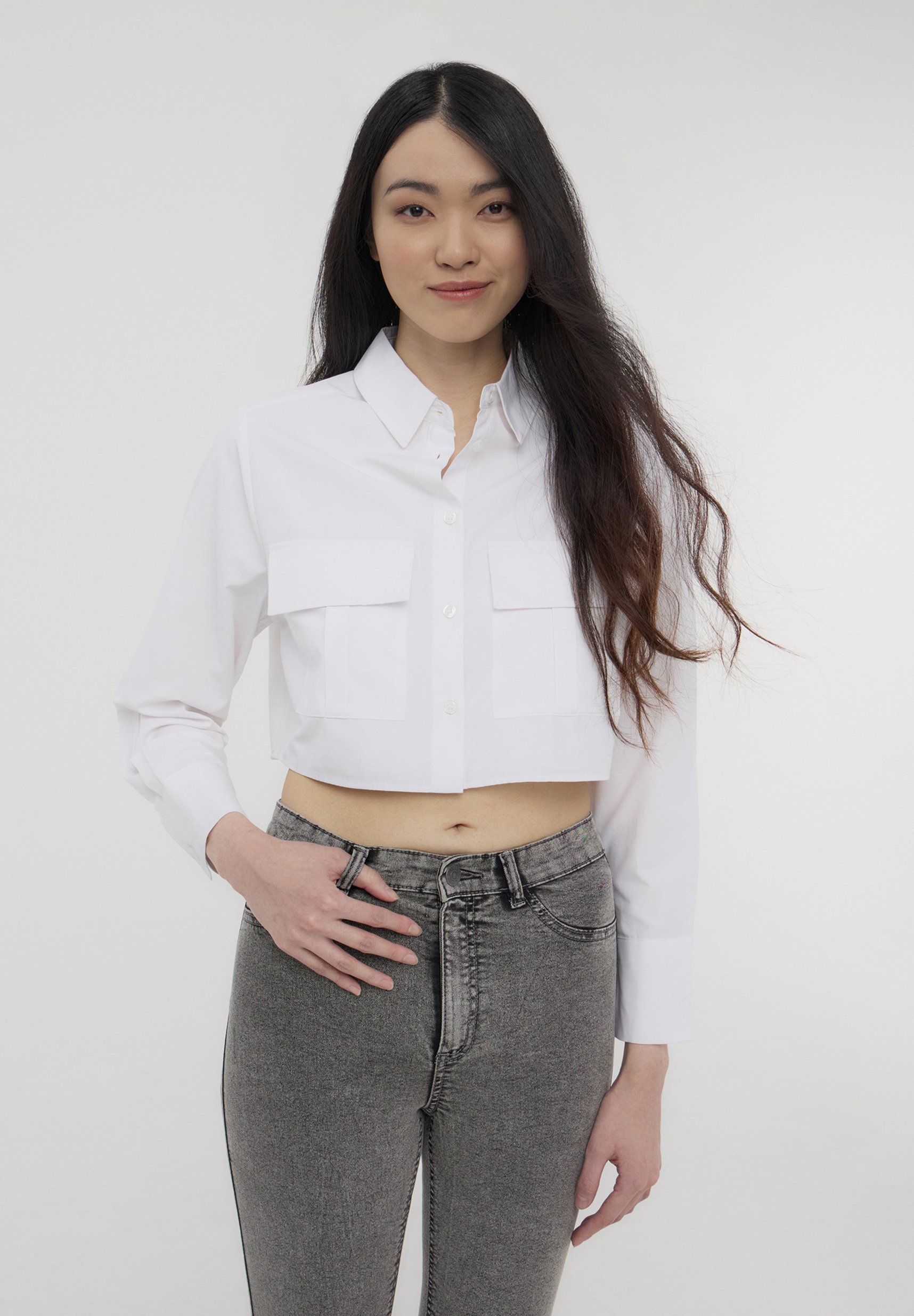 Crop Camicetta Corta Con Nodo Camicia Crop Camicia Corta Con Nodo