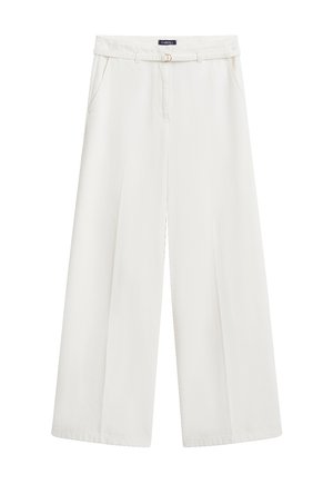 Weiße weit geschnittene Hose mit Seitentaschen und einem passenden Stoffgürtel mit kleiner Metallschnalle an der Taille.