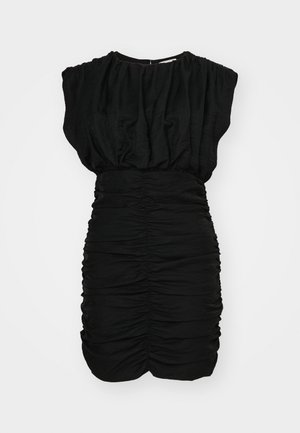 Mustat mekko, jossa on kerrostettu tekstuuri, lyhyet puffi-hihat ja rypytetty yksityiskohta vyötäröllä. Pehmeä, kevytrakenteinen kangas, joka on tiivistetty muotoon.