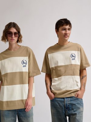 Hummel UNISEX mleczny