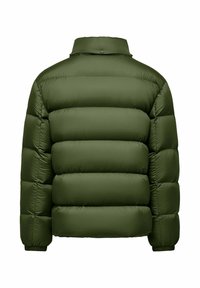 Giacca a vento verde oliva, design trapuntato con sezioni orizzontali, colletto alto e polsini elasticizzati. Texture liscia, senza hardware visibile.