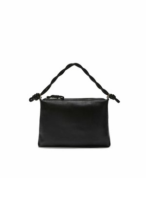 Sac à main rectangulaire noir avec une anse unique torsadée et une fermeture éclair sur le dessus, sur fond blanc.