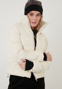 LELA REGULAR FIT - Zimná bunda - ecru