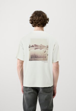 American Eagle TEE SERIOUSLY SOFT WASH - Print T-shirt - cream