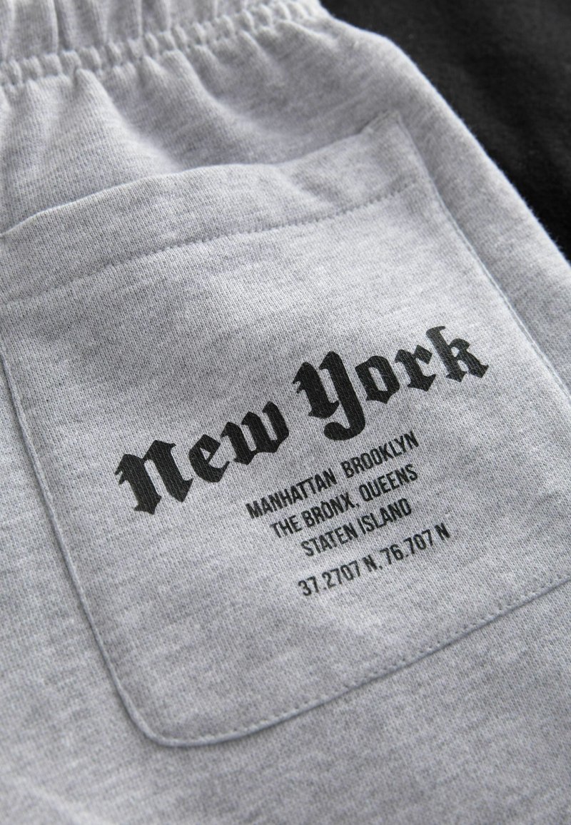 Ensemble Garçon NEXT - Pull Style Universitaire NYC Et Pantalon De Jogging, Look Décontracté Tendance