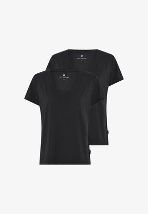 To sorte v-hals t-shirts lavet af blødt stof, med korte ærmer og en afslappet pasform. Diskret logo på halsudskæringen.