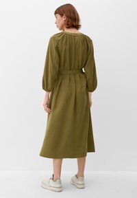 s.Oliver MIT TUNIKA-AUSSCHNITT - Sukienka letnia