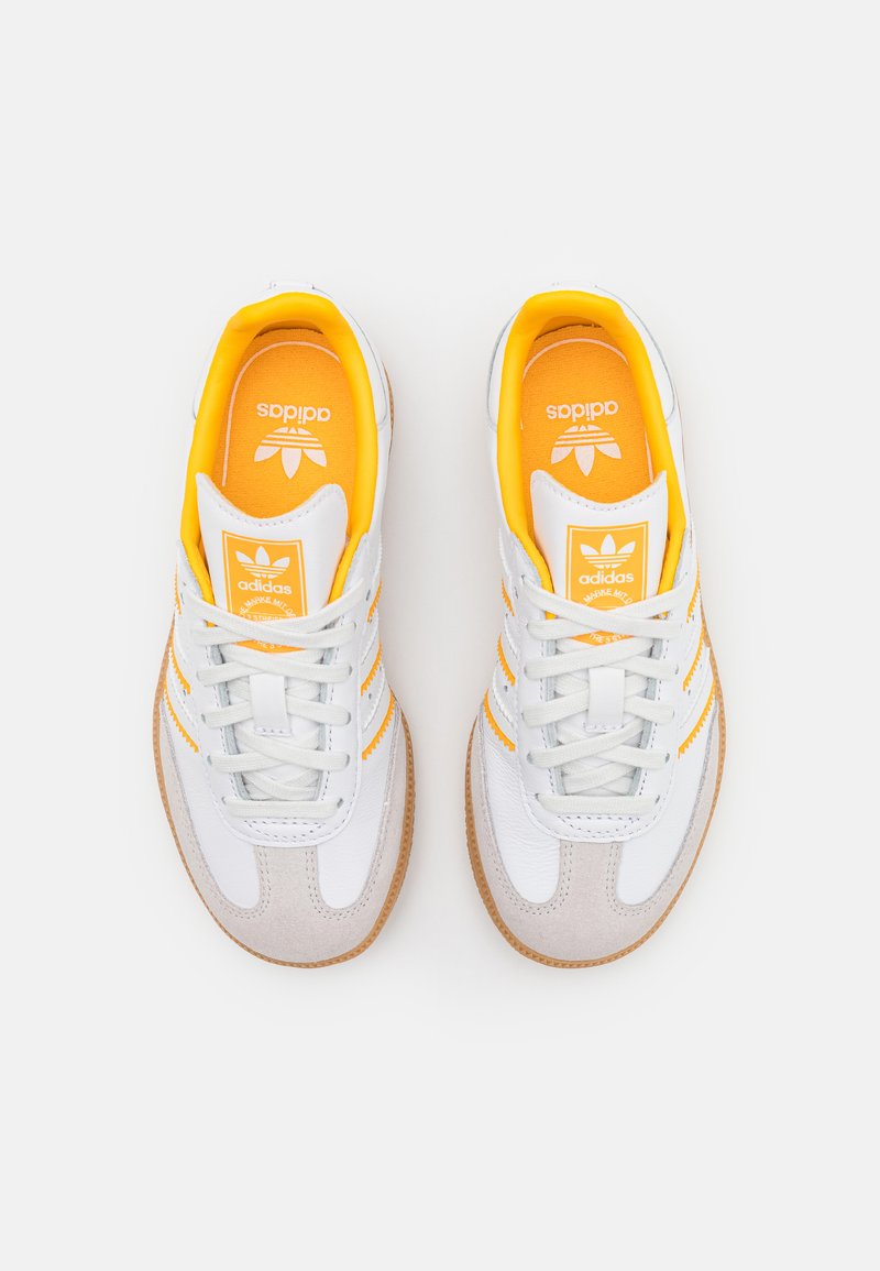 adidas Originals SAMBA UNISEX - Trainers - crystal white/footwear  white/crew yellow/white - Zalando.ie