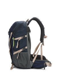 Zaino blu navy con dettagli in rete, cinghie beige, molteplici scomparti, una zip laterale e supporto lombare imbottito per il comfort.