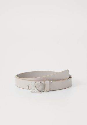 MONOGRAM PLAQUE BUCKLE - Belt - chateau