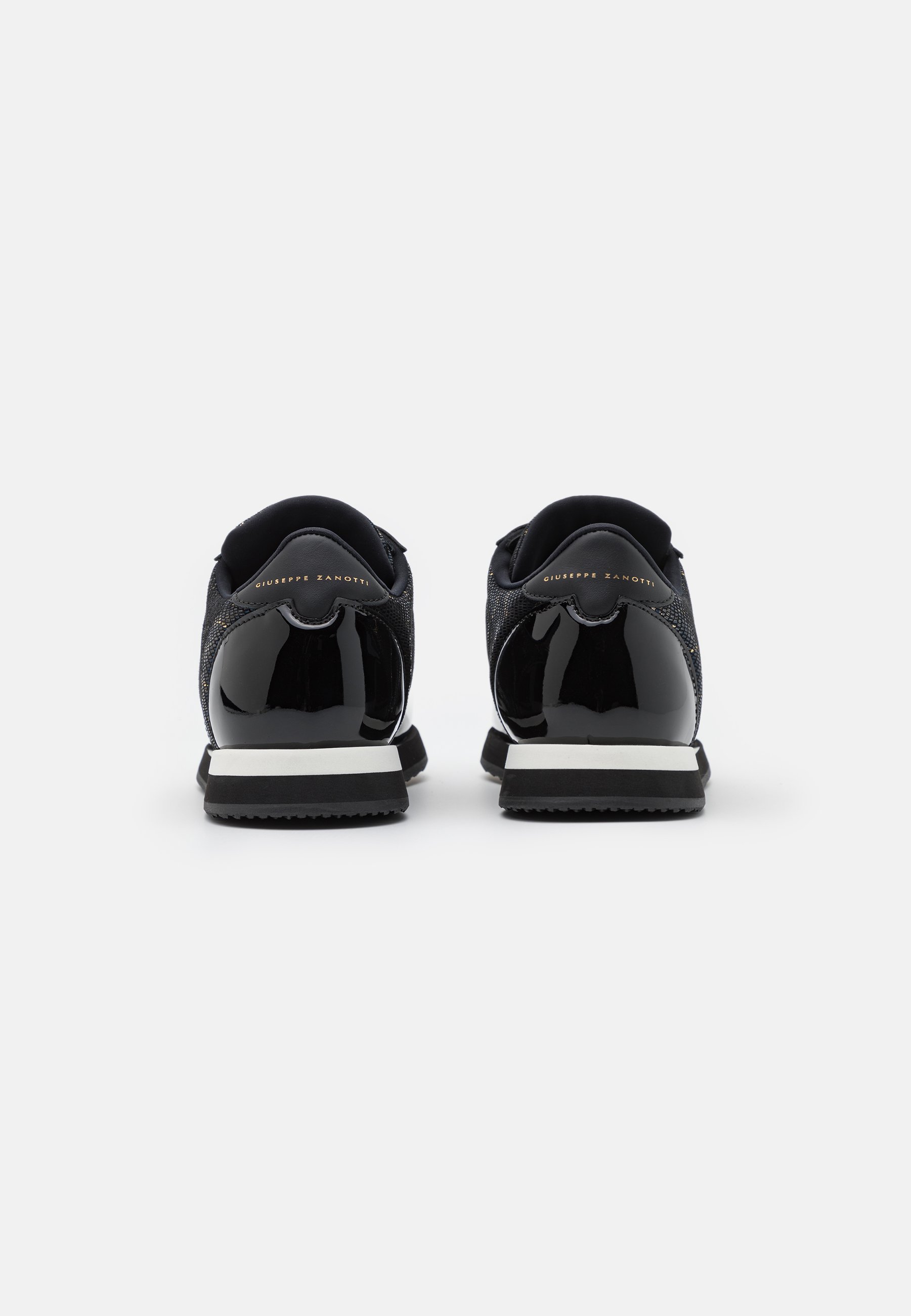 giuseppe zanotti runner