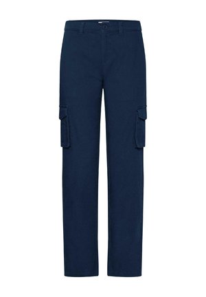 Pantalon cargo bleu marine coupe droite avec fermeture par bouton et fermeture éclair, passants de ceinture et poches à rabat sur chaque cuisse.