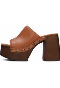 Notre-V Clogs - cognac