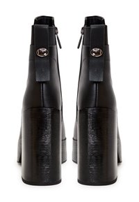 Cesare Gaspari Platform ankle boots - black