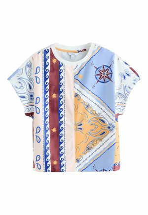 Kortærmet skjorte med patchwork-mønstre, herunder kompasroser, solikoner, paisley, ankre og striber i blå, gul, hvid og mørkerød farve.