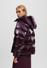Karl Lagerfeld Jeans PEARLIZED PUFFER - Zimska jakna - plum perfect