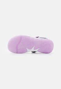 Thumbnail Image 5