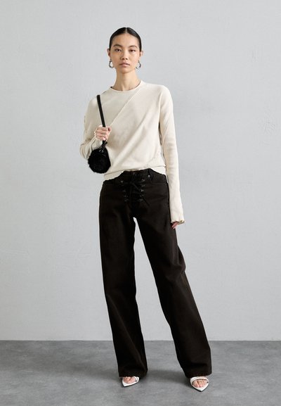 Ioannes BIAS LONG SLEEVE - Ilgarankovis viršutinės dalies drabužis - shell