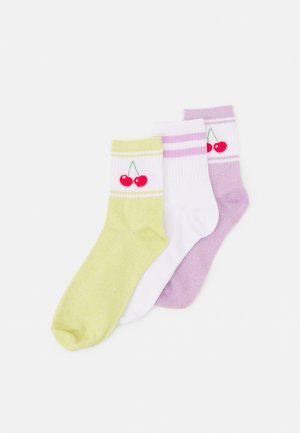 PCLOLA TENNIS SOCK 3 PACK - Calcetines - bright white/cherry