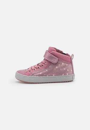 Roze hoge sneakers met sterrenpatronen, gestructureerde stof, rubberen zool, vetersluiting aan de voorkant en klittenbandsluiting voor een veilige pasvorm.