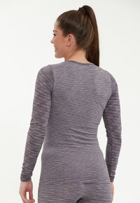 Endurance MIDLAYER CRINA - Langærmet T-shirt - shark