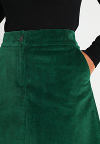 Marc O'Polo Gonna a campana - green