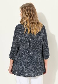 Ulla Popken 3/4 SLEEVE SMOCKED - Camicetta - navy blue