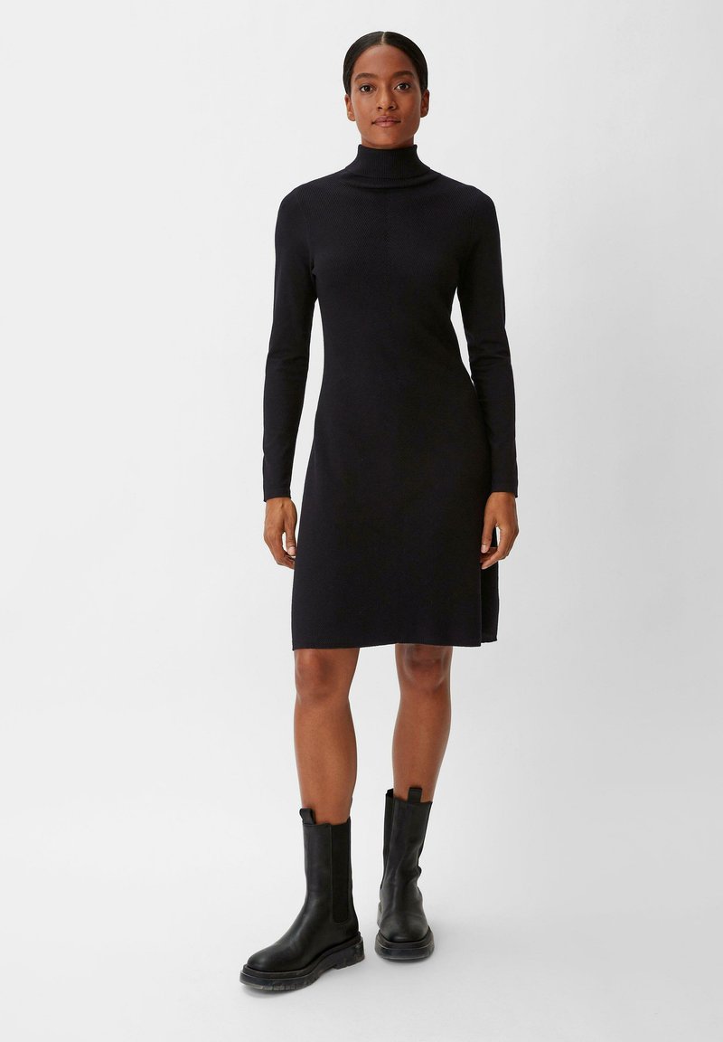 comma MIT ROLLKRAGEN - Strickkleid - schwarz