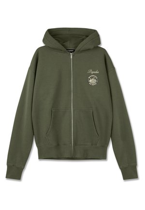 Oliivroheline eesluku jaotusega kapuutsiga jakke pehmest kangast, millel on ees logo trükk ja kaks küljetaskut. Ribakujuline mansett ja alläär lisavad tekstuuri.