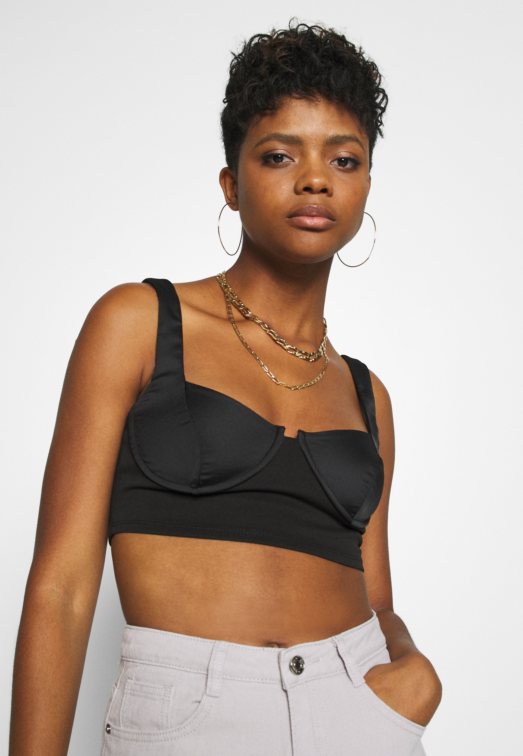 Miss Selfridge Bluser black Zalando.no Miss Selfridge RUCHED PUFF SLEEVE - Bluser - black