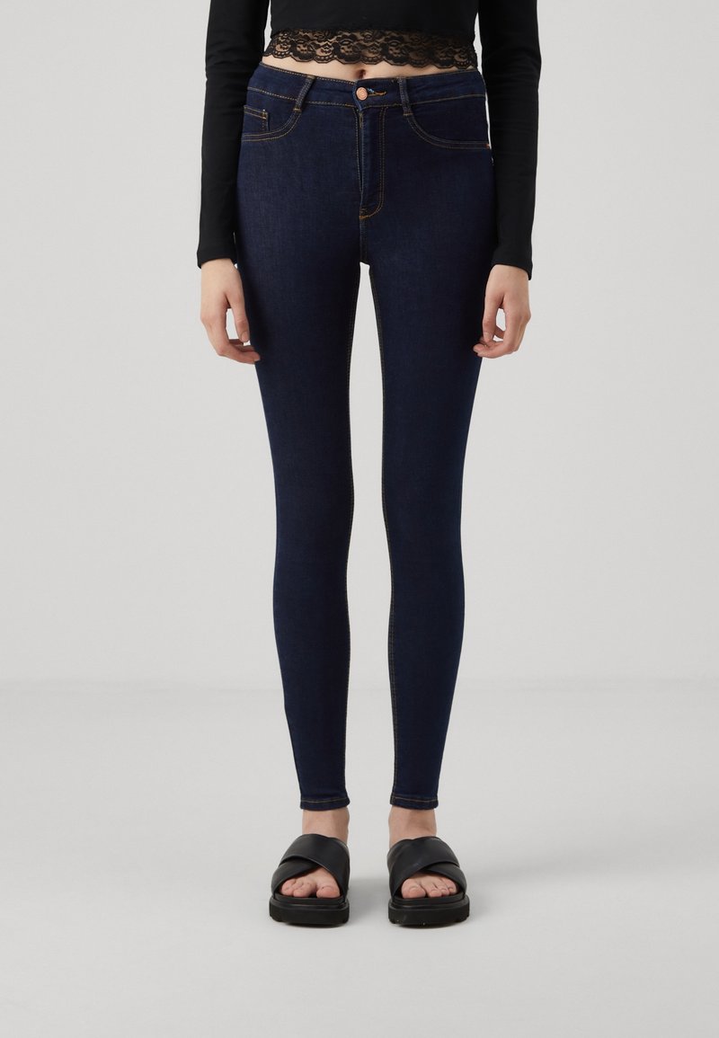 Gina Tricot Vaqueros pitillo - rinsed denim