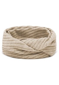 Beige strikket infinity tørklæde med et struktureret, ribbet mønster. Det bløde stof er viklet, så det danner en cirkulær form for nem bæring.