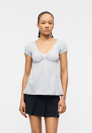 BABYDOLL - T-shirt con stampa - light grey