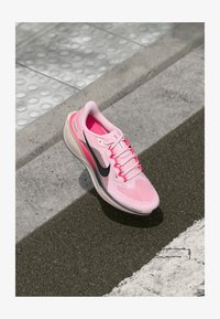 Non sélectionné, pink foam/off noir/taupe grey/hyper pink/platinum-coloured violet