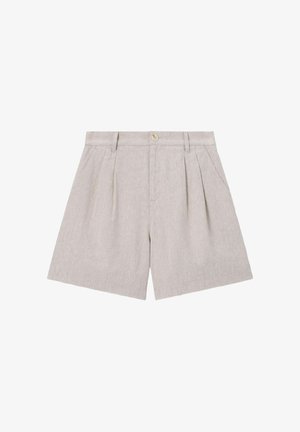Short beige clair taille haute avec plis, poches latérales, passants de ceinture et fermeture à boutons sur le devant, présenté à plat sur un fond blanc.