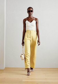 Morgan MUSTO - Top - ivoire