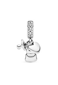 Charm de plata en forma de una pequeña tetera con un acabado pulido, que presenta un lazo decorado con piedras de zirconia cúbica transparentes.