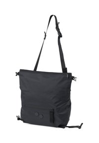 Schwarze Nylon-Tote-Tasche mit verstellbarem Schultergurt, Reißverschluss, Vorderfach, zwei Druckknöpfen und minimalistischer Gestaltung.