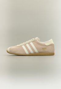 Selected, cream white/off white/sand strata