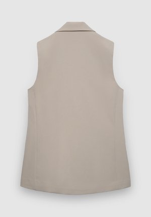 Blusa beige senza maniche con colletto a punta, texture liscia e taglio dritto. La vista posteriore mostra un design semplice senza decorazioni.