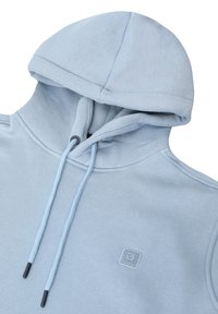 Lichtblauwe hoodie met een trekkoordcapuchon, met een gladde textuur, een voorzak en een klein logopatch op de borst.