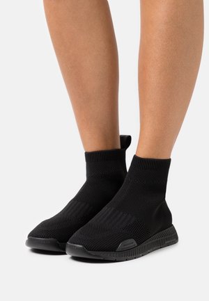 BOSS, Baskets montantes - black