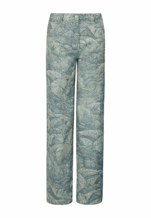 Zielone spodnie z szerokimi nogawkami i wysokim stanem na guziki, ozdobione całkowitym wzorem botanicznych liści w jaśniejszych odcieniach.