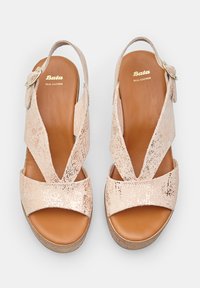 Bata Sandály na platformě - beige