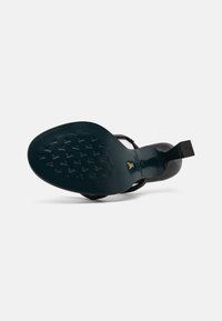 Patrizia Pepe SANDAL - Mules à talons - nero