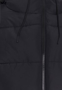 Monki Vinterjacka - black