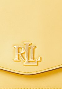 Lauren Ralph Lauren NAPPA LEATHER MEDIUM SAWYER BAG - Borsa a tracolla - primrose yellow