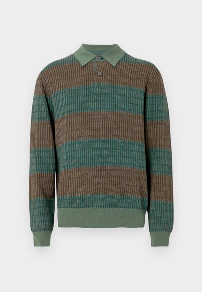 Kötött galléros pulóver, texturált mintával, barna és kékeszöld csíkokkal, zöld gallérral és kétgombos sliccel. Hosszú ujjú, bordázott mandzsettákkal.