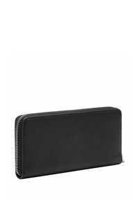 Czarny skórzany portfel o gładkiej fakturze, z zamkiem błyskawicznym i prostokątnym kształtem. Charakteryzuje się subtelnym połyskiem i przeszyciami na krawędziach, co zwiększa trwałość.