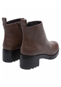 Camper Kotníkové boty - brown